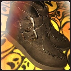 🖤 Forever 21 Buckled Creepers